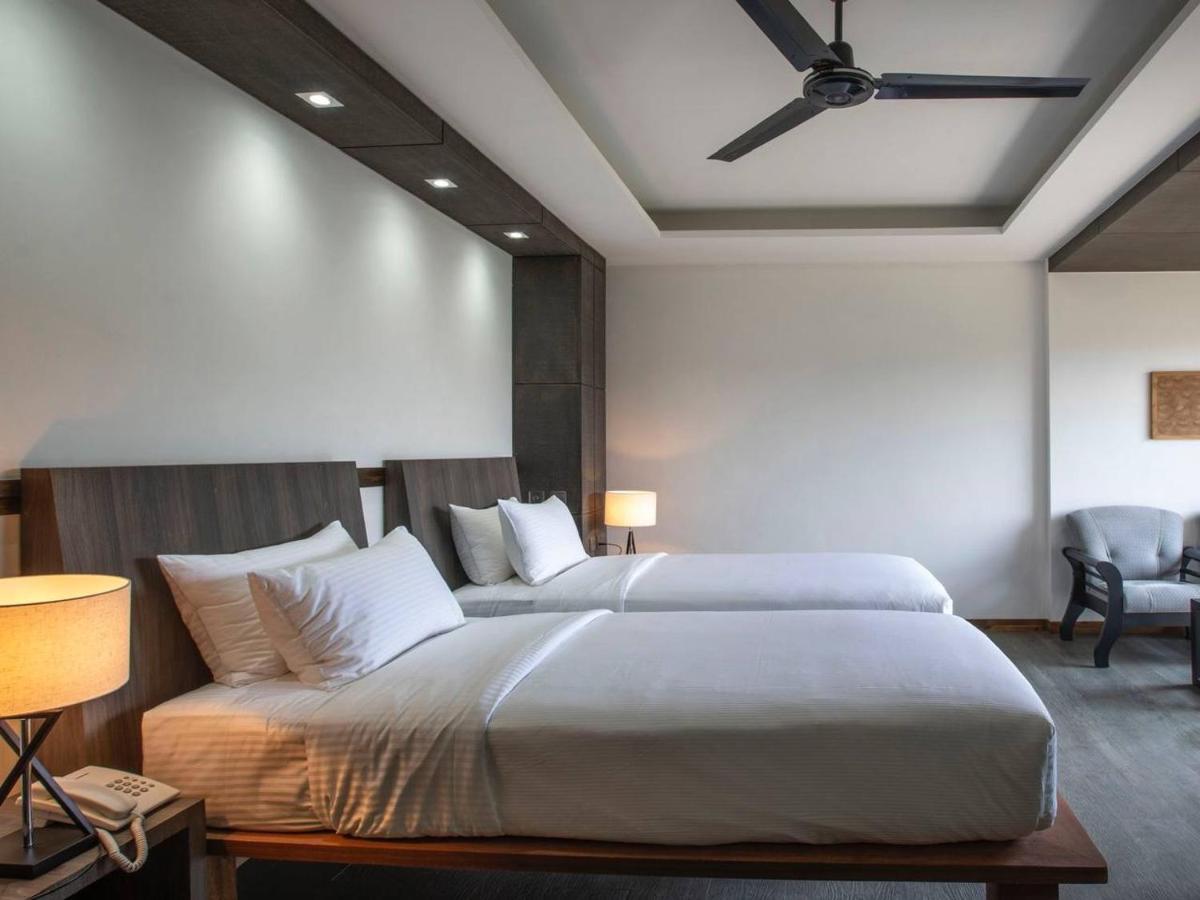 Ataraxis Grand And Spa Fuvahmulah Экстерьер фото